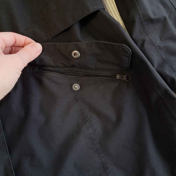 The North Face Rain Jacket - Picture 3 of 8